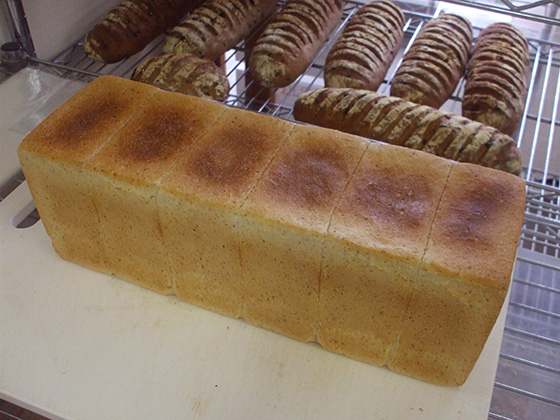 ライ麦入り角食パン
